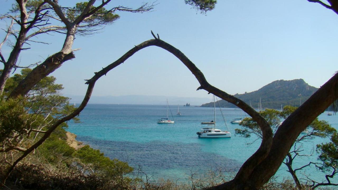 Grand A Entre Et Hyères